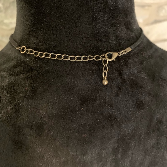 Pendant Necklace - Picture 4 of 4